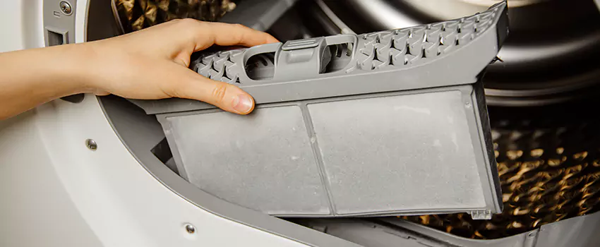 Signs Of A Clogged Dryer Lint Trap in Austin, Minnesota